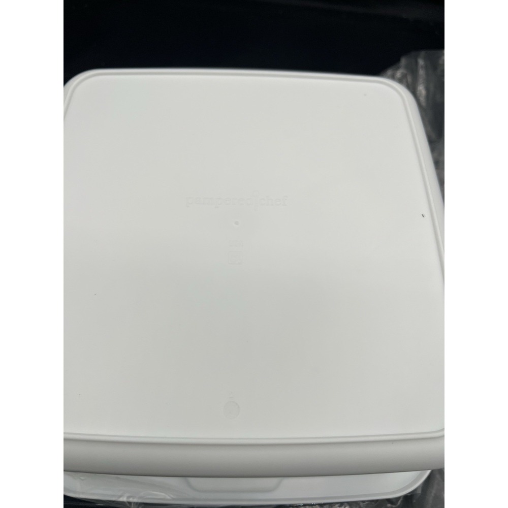 Pampered Chef 2.5 Quart Cool & Serve Bowl NIP - Picture 4 of 5